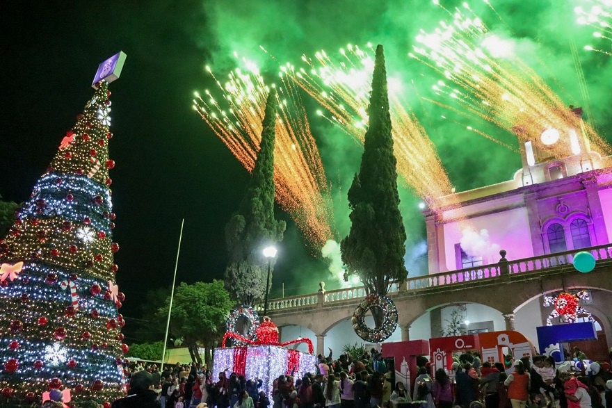 Realizan encendido de árbol navideño en Tepeji News Hidalgo